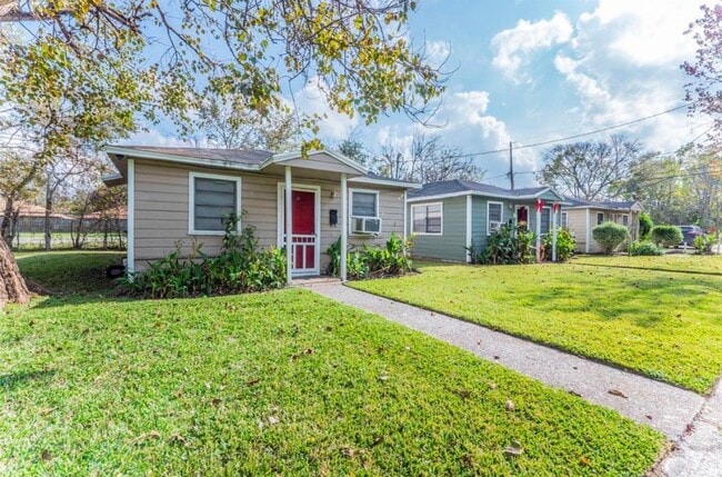 Photo - 4753 Mallow St