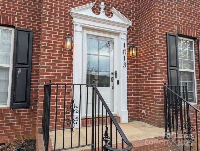 Photo - 1013 Muirfield Dr