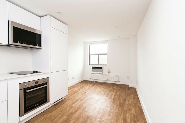 Photo - 798 Richmond Street West Unit 629