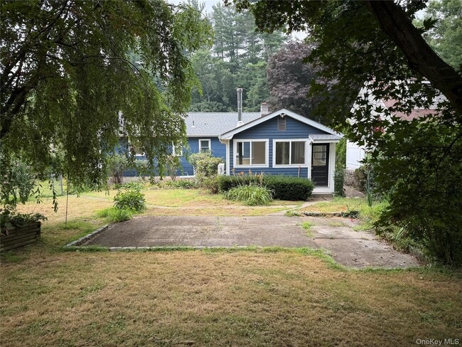 Photo - 102 Putnam Rd