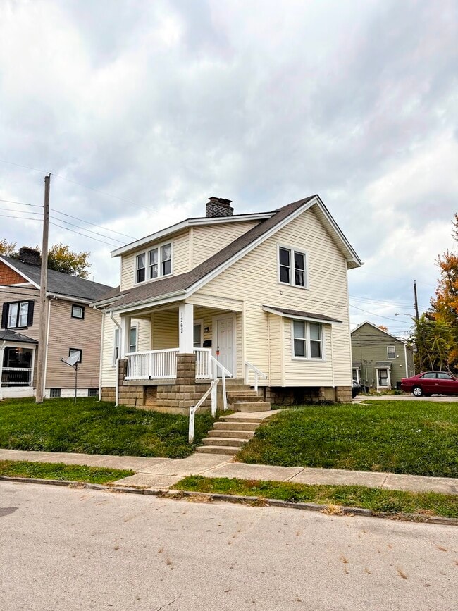 Building Photo - 1262 E 20th Ave