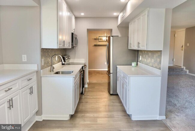 Photo - 7923 Mandan Rd Unit 303