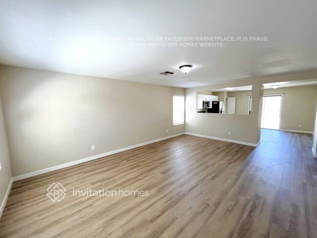 Photo - 12648 N Main St