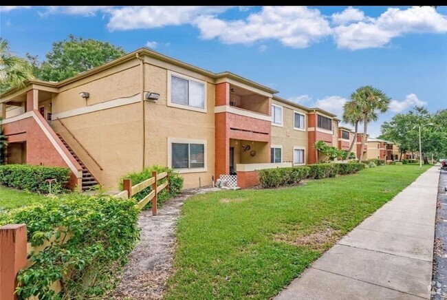 Building Photo - 642 Kenwick Cir Rental
