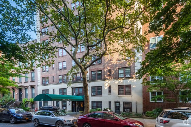 Photo - 24 Monroe Pl