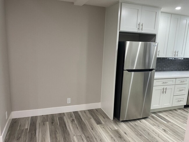 Photo - 1 bed, 1 bath River Ridge apartment on 2nd floor!!!
