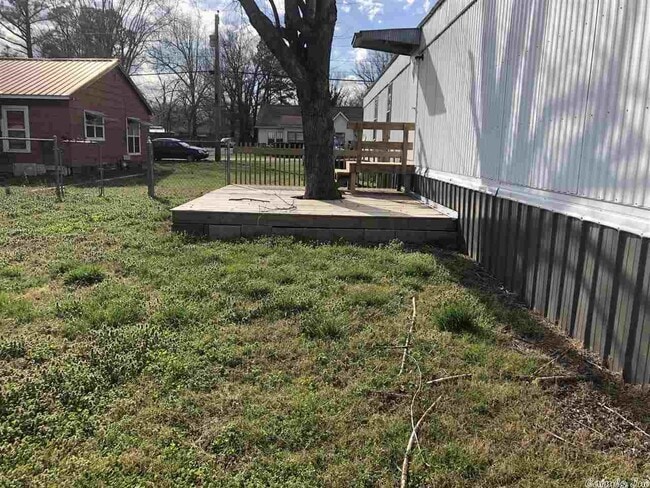 127 N Walnut St