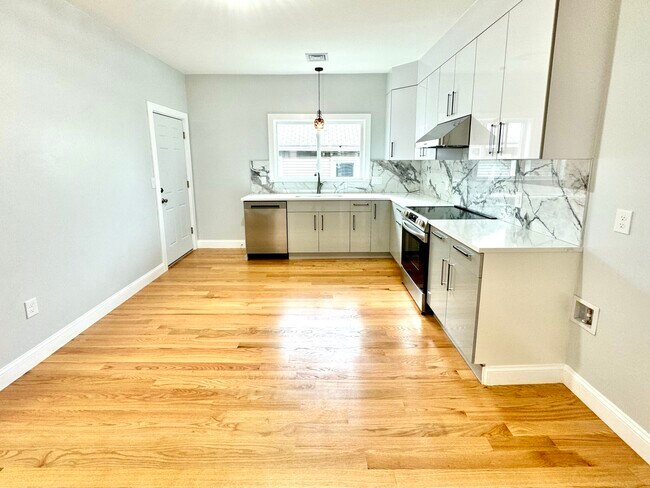 Building Photo - 24 Darling St Unit 190-3