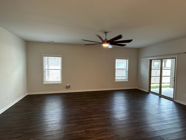 Photo - 115 Pomelo St