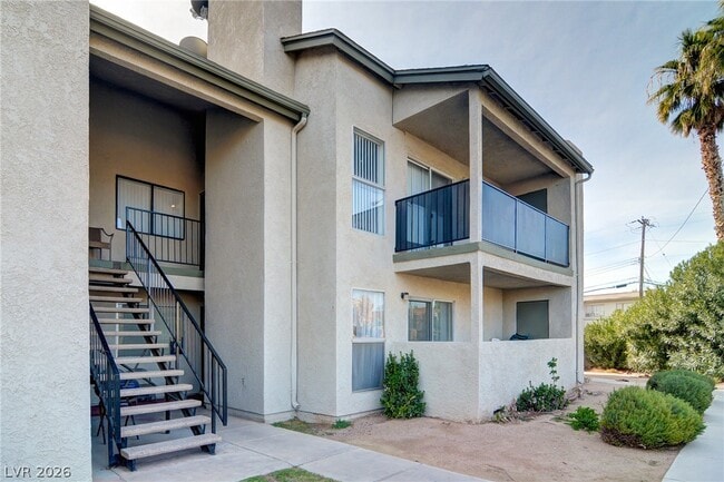 Building Photo - 2981 Country Manor Ln Unit 117