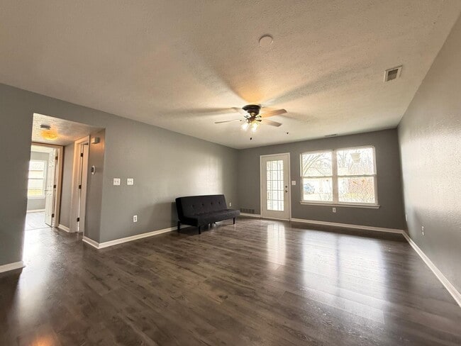 Photo - 1401 Millbrook Trail