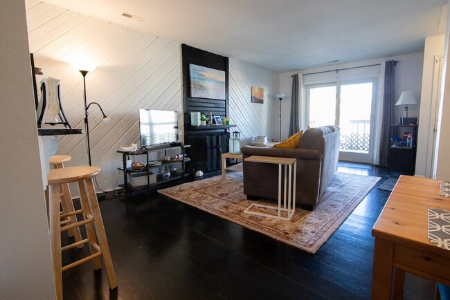 Photo - 736 W Ocean View Ave Unit D