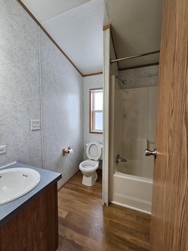 Photo - 32 Woodside Ln