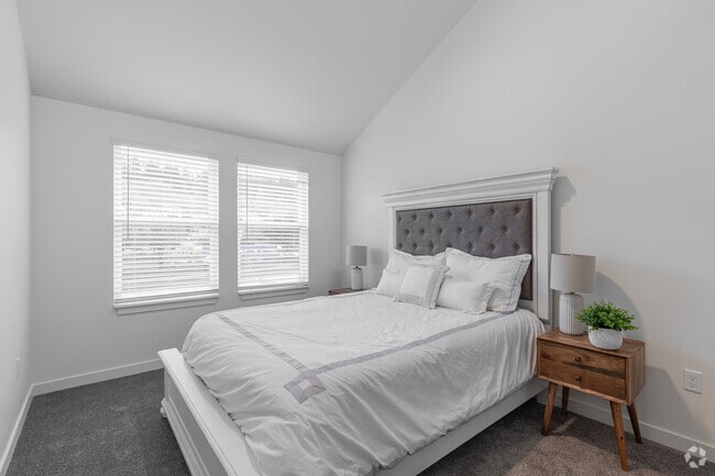 1BR, 1BA - 534SF - Bedroom