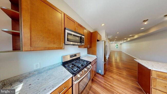 Photo - 1617 C St SE