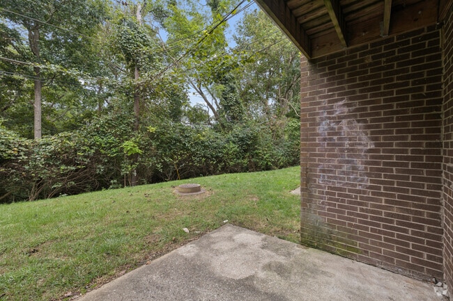 1BR, 1BA - 600SF - Patio