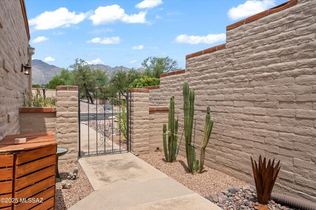 4814 N Territory Loop