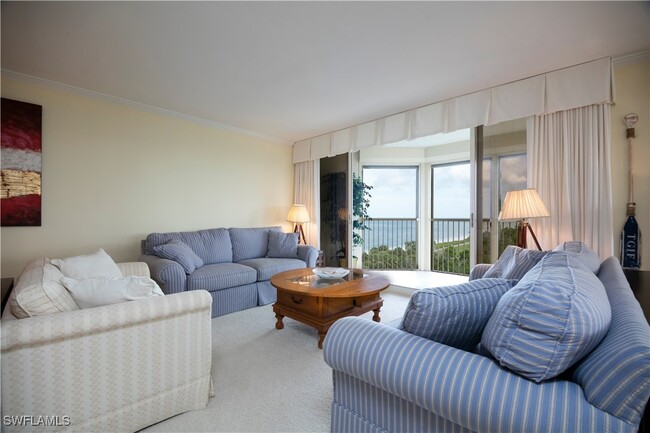 Photo - 4051 Gulf Shore Blvd N Unidad 700