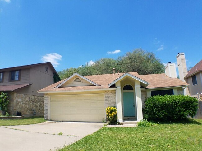 Building Photo - 8310 Los Ranchos Dr