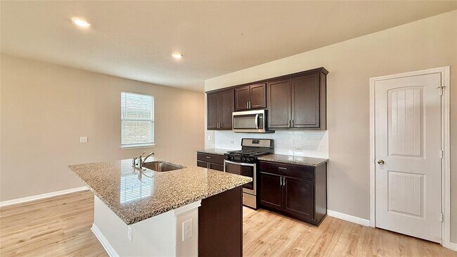 Photo - 521 Otto Ave