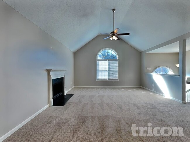 Photo - 5731 Newnan Cir