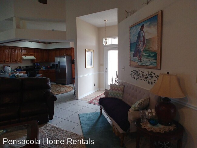 3 br, 2 bath House - 5017 Chandelle Dr.