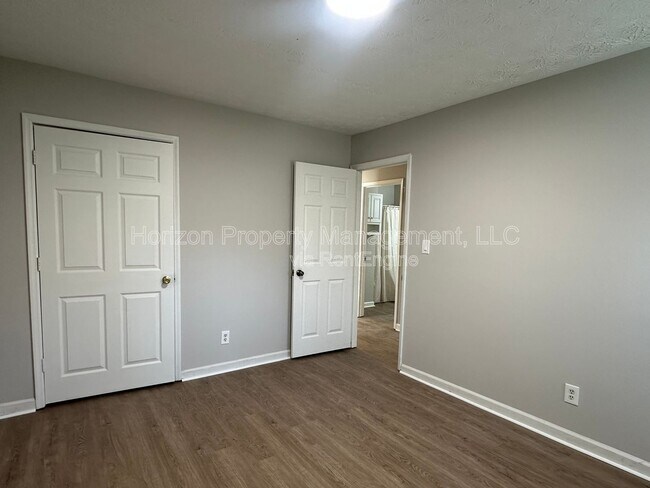 Photo - 5142 Farm Pl Dr NE