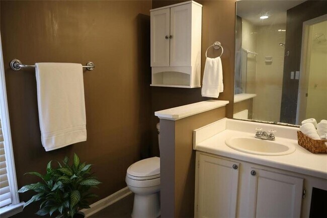 Photo - 1103 Garden Ct