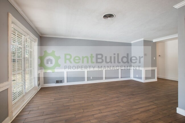 Photo - 8304 Dellwood Rd NE