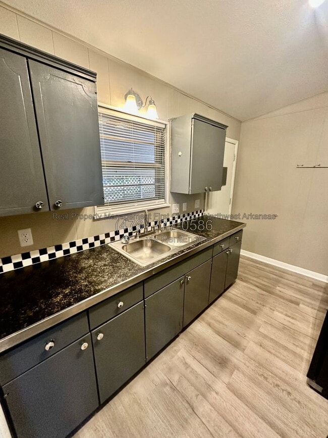 43 Grisham Dr