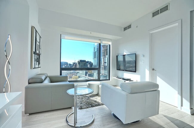 Photo - 100 Av. des Canadiens-de-Montréal Unité SI ID1300970P