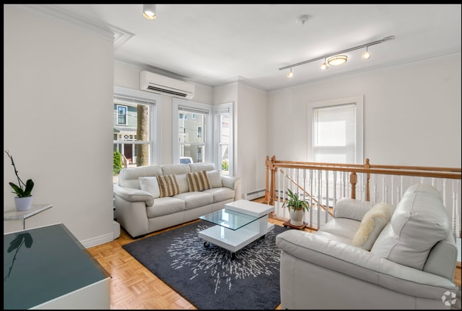 Building Photo - 18 Loring St Unit 1 Rental