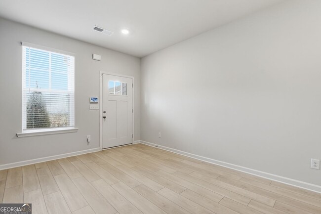 Photo - 208 Filer Dr