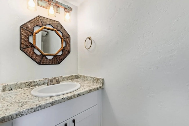 Photo - 1025 E Highland Ave