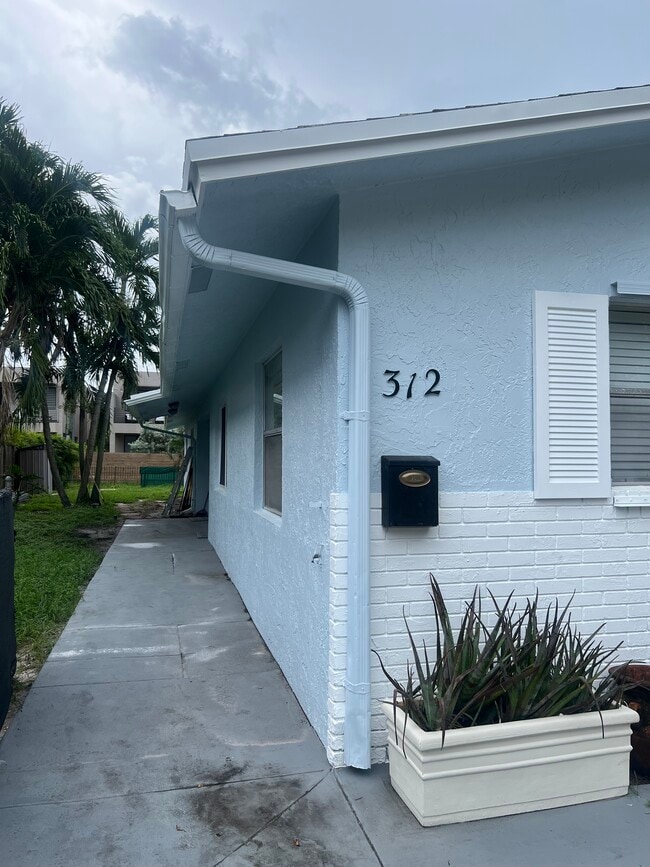 312 SW 9th St Unidad 1