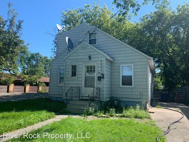 4 br, 2 bath House - 210 11th Street South - 4 br, 2 bath House - 210 11th Street South