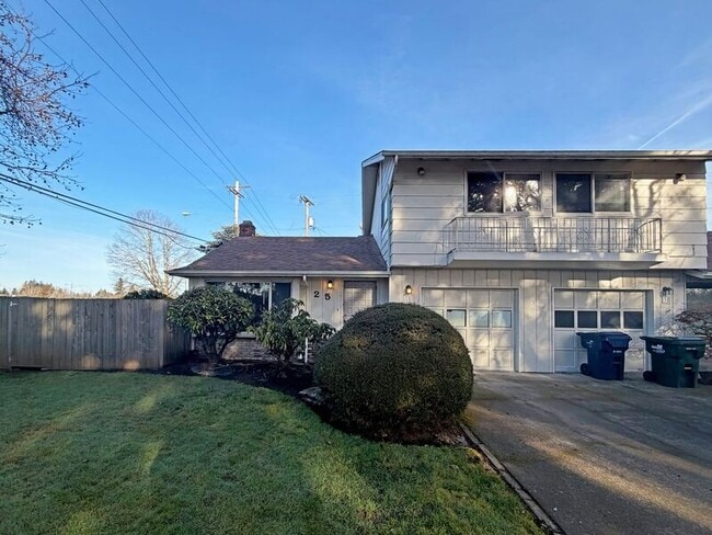 Building Photo - 25 Wedgewood Dr