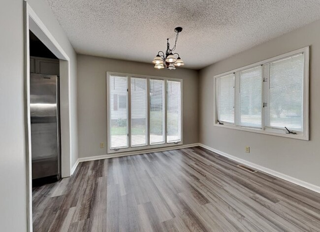 Photo - 109 Newport Dr