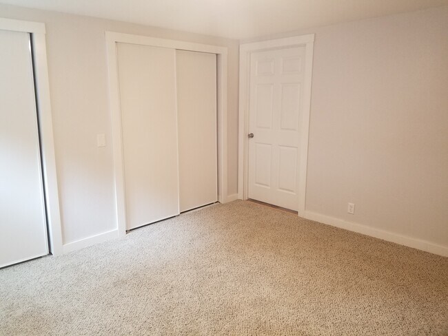 Photo - 1375 Whittier Ave SE