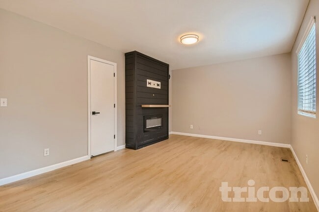 Photo - 2175 E 97th Dr