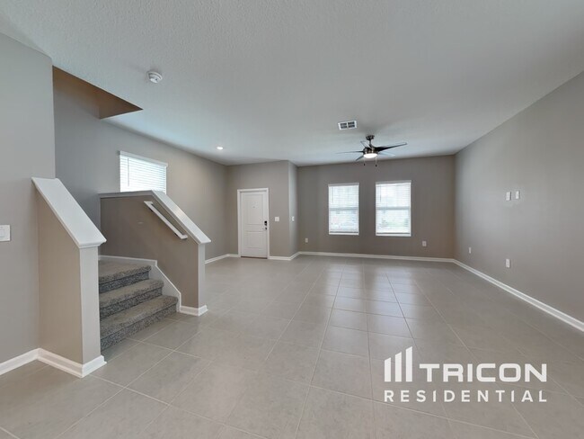 Photo - 741 Honeyrock St