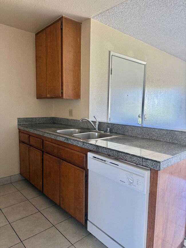 Photo - 2BD/2BTH with Private Patio, Walk-In Closet, Onsite Laundry, and Parking! Unit 07