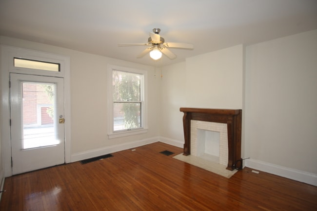Building Photo - 80 W Greenwood Ave Rental