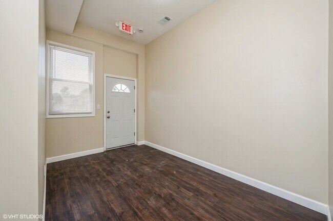 Photo - 5026 W Madison St Unit 1