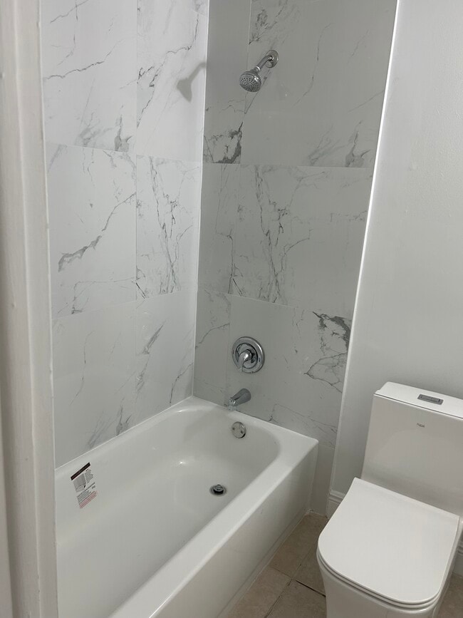 Photo - 5725 NW 27th Ct Unit 5725 NW 27 Ct