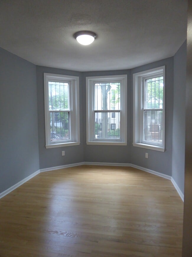 Photo - 118 3rd St NE Unit 1