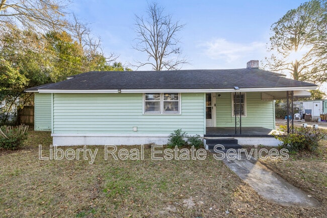Building Photo - 213 W Mendell Ave Rental