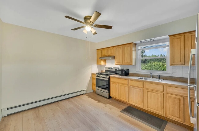 Photo - 61 Kellum St Unit 61 Kellum St