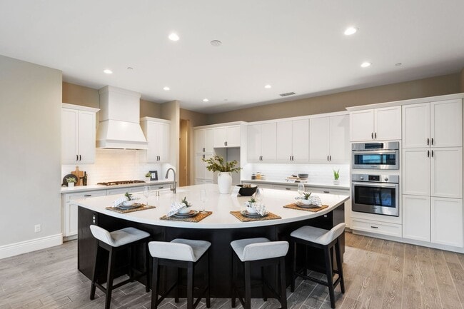 Photo - Madera Tesoro Viejo - Beautiful 2-Story Home, 4BR/3.5BA, SOLAR, Community Pool + Lots of Amenities