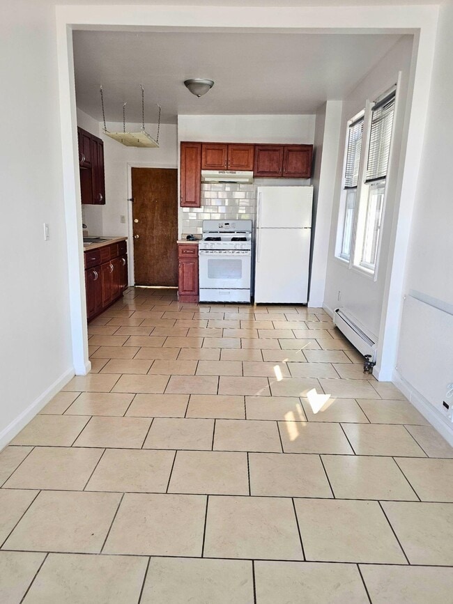 Photo - 291 Linden Ave